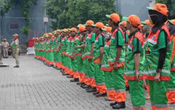 2.100 Petugas Kebersihan Siaga di Monas Jaga HUT ke-80 TNI Tetap Bersih