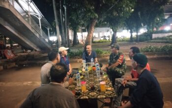 Jaga Jaksel, Babinsa Bukit Duri Patroli Poskamling