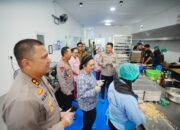 Kapolri dan Ketua Komisi IV DPR Tinjau SPPG YKB Polres Karanganyar, Dukung Penuh Program MBG