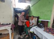Jumat Berbagi Berkah, Polsek Bekasi Barat Kunjungi Warga Yang Sakit.