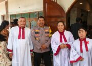 Jamin Keamanan Ibadah dan Pesta Rakyat, Bhabinkamtibmas Polsek Rawa Lumbu Laksanakan Pengamanan Gereja HKBP Duren Jaya