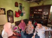 Empati dan Kepedulian Kapolsek Bekasi Barat, Kunjungi Warga yang Sakit di Bintarajaya
