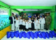 PANGKOLINLAMIL DAN KETUA GABUNGAN JALASENASTRI KOLINLAMIL BERBAGI KEBAHAGIAAN DI HARI JUMAT BERKAH