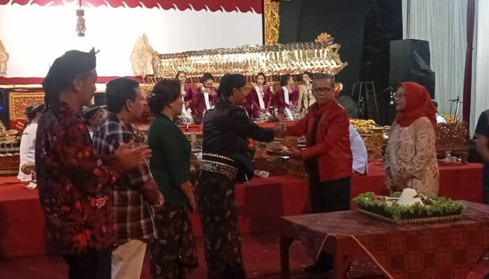 HUT Sanggar Seni Panginyongan Gegerkan Purwokerto dengan Pagelaran Wayang Kulit “Sang Antasena