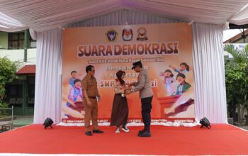 Polsek Bekasi Barat Mengedukasi Siswa SMPN 14 Kota Bekasi Dalam Rangka Memperingati Hari HAM Sedunia.