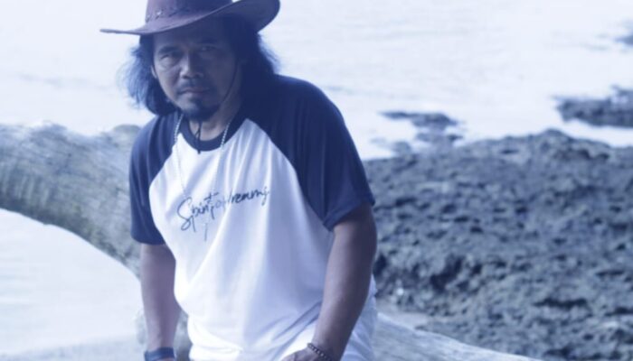 Ma’ruf Ardad Demi Menonton Rhoma Irama,Rela Naik Bukit Penuh Kotoran Kerbau, Kini Rilis Lagu “Rhoma Irama Sang Raja Dangdut Dunia”